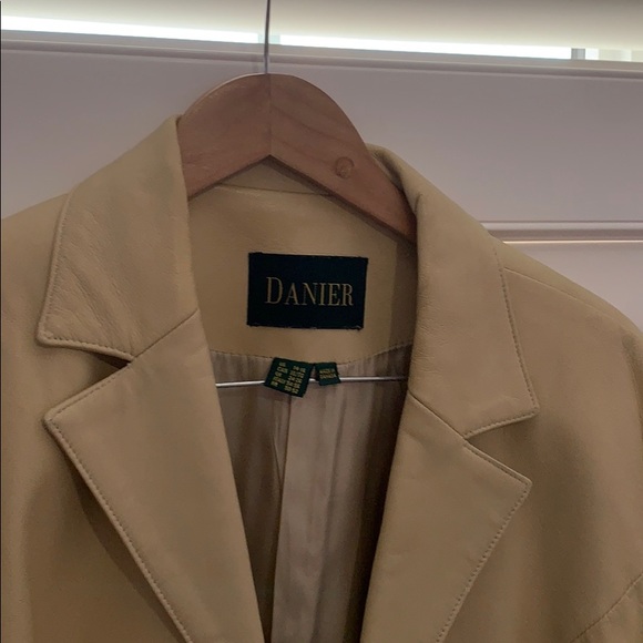 DANIER suit - Picture 7 of 11